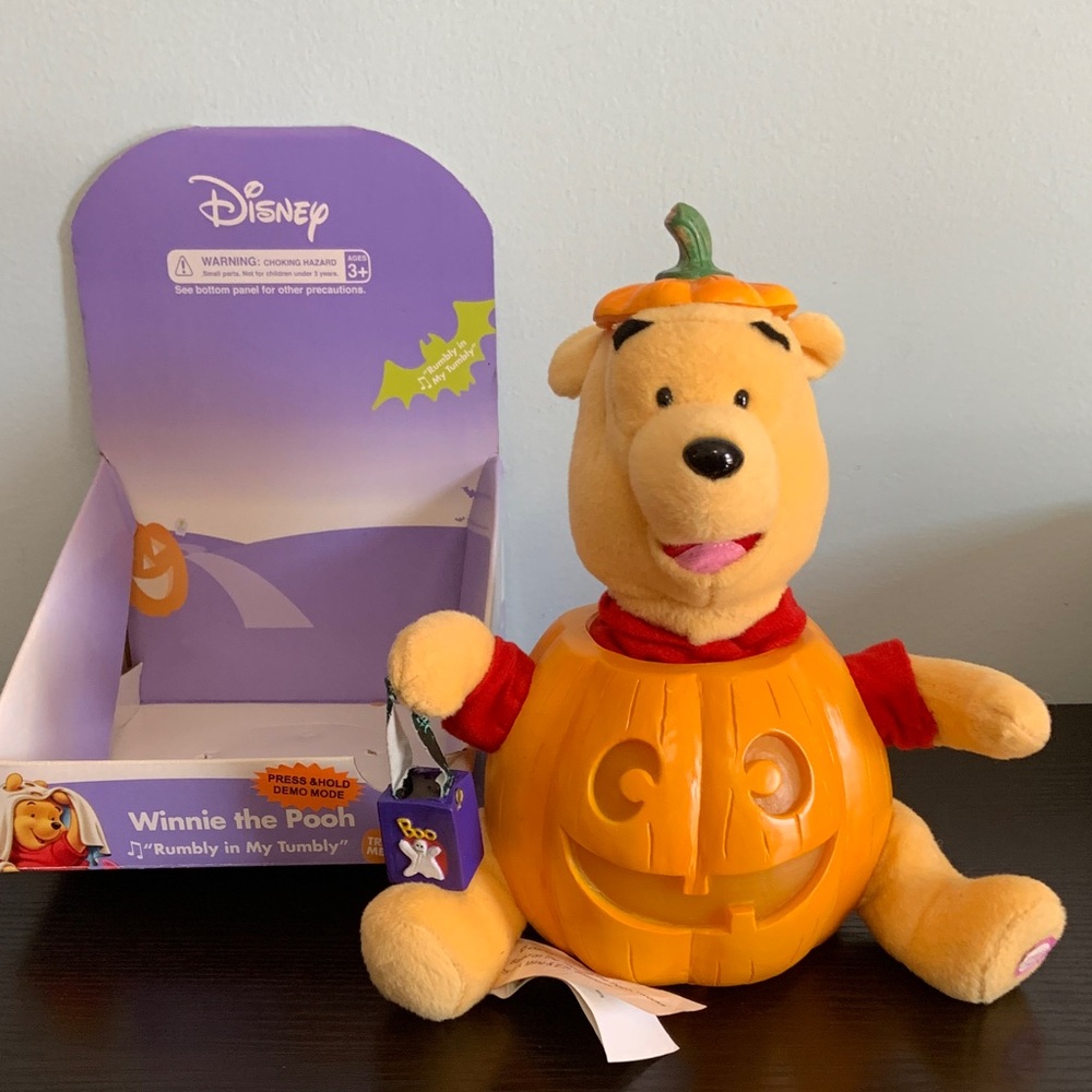 Winnie the Pooh Musical Animated Plush.  Working